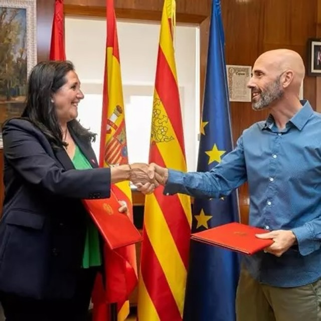 Renovación del convenio entre el Ayuntamiento y las librerías de Zaragoza